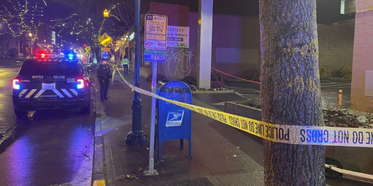 Bus Driver Fatally Stabbed During Altercation in Seattle’s U District; Police Looking for Suspect (1)