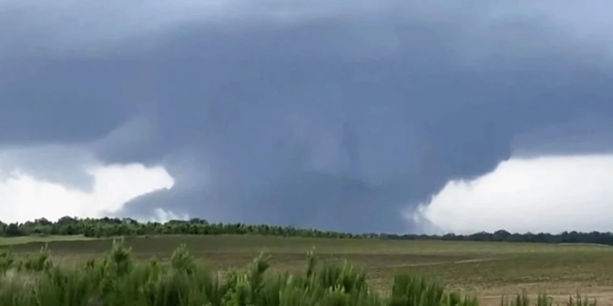 Louisiana Braces for Severe Weather Tornadoes, Hail, and Damaging Winds Expected (1)