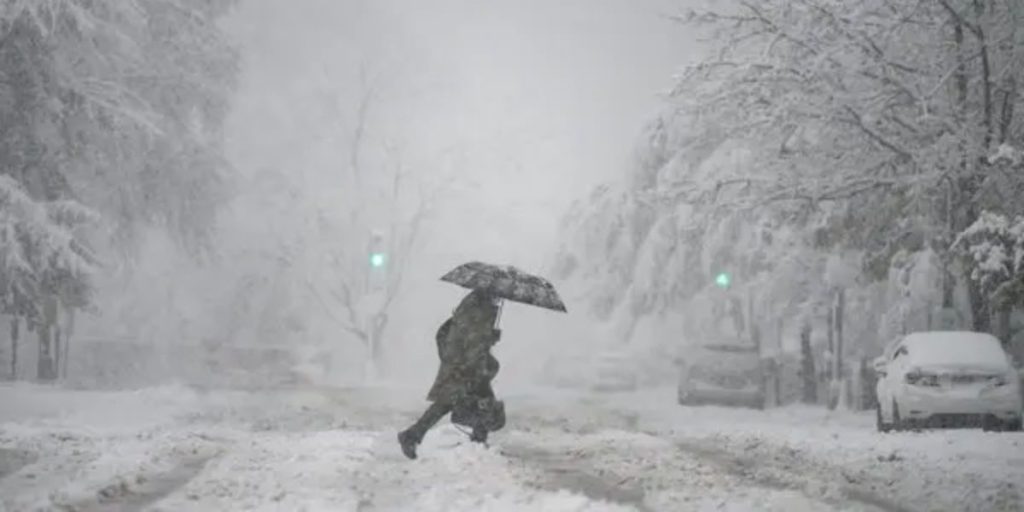 Tennessee and Virginia Winter Weather Advisory 4” of Snow, Icy Roads Expected Until Saturday Afternoon