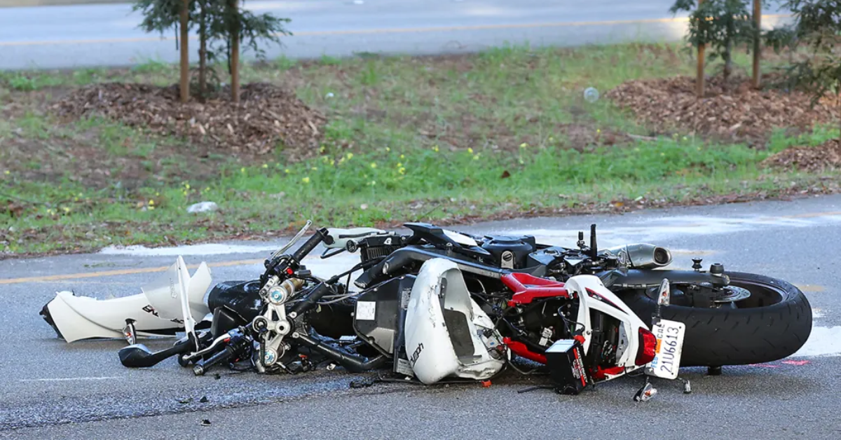 Motorcyclist Dies in Tragic Crash with Wrecked Car on Santa Cruz County Highway