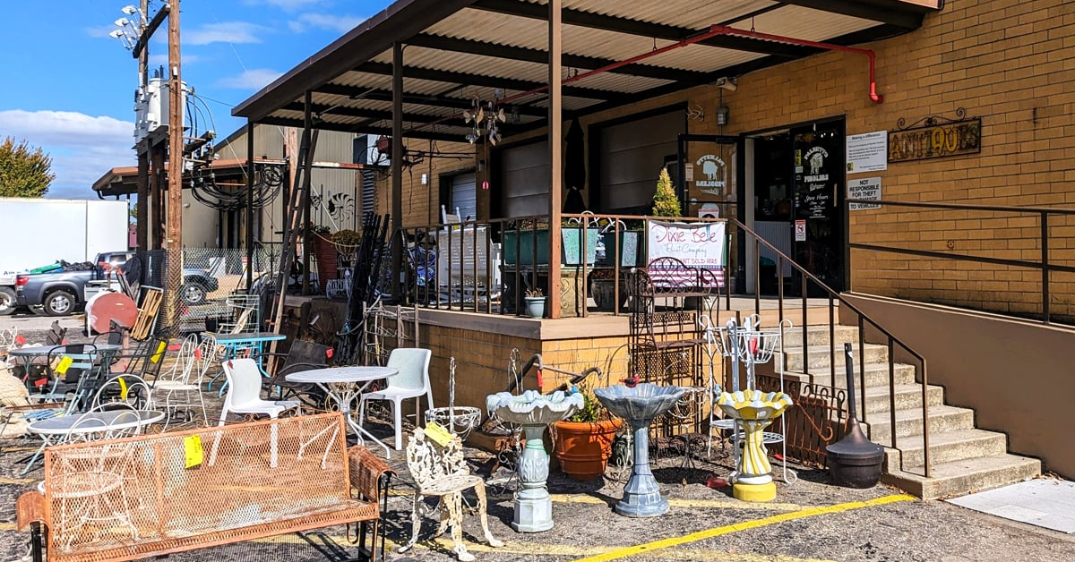7 Massive Vintage Stores In South Carolina Where You Can Fill A Whole Cart For $23