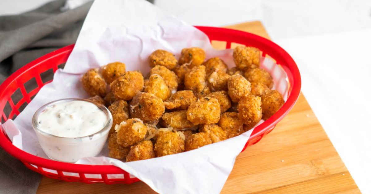 7 Iconic Foods You Can Only Find In Wisconsin (And The Spots That Serve Them Best)